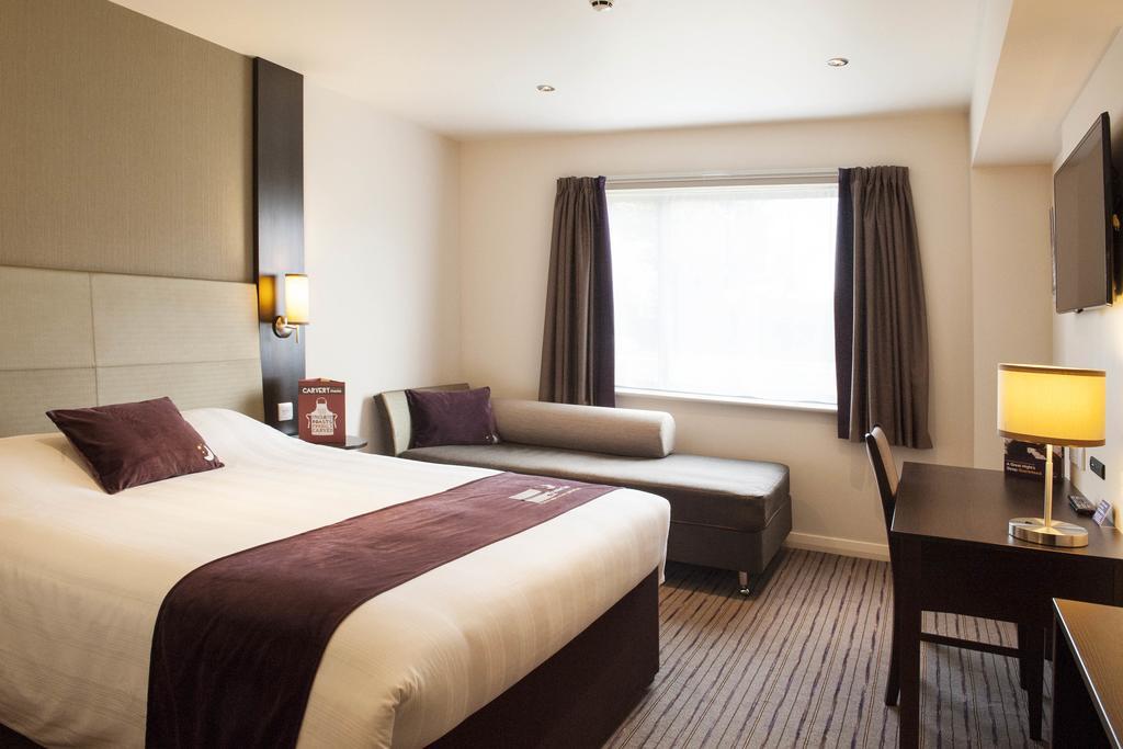 Premier Inn Dunfermline Exterior foto