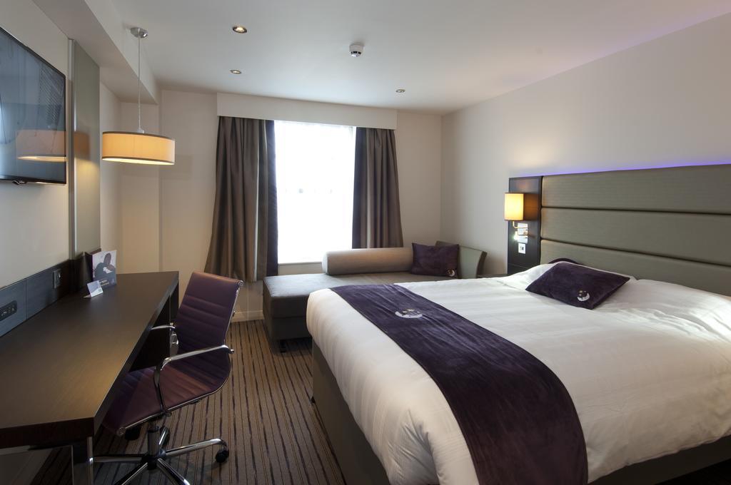 Premier Inn Dunfermline Habitación foto